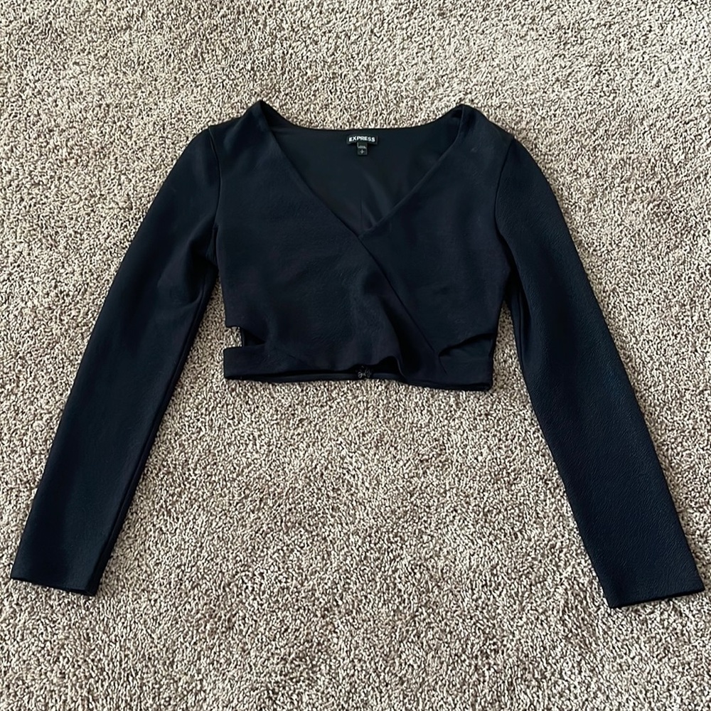Express Long-Sleeve Crop Top with Cut-Outs on Side Size Small